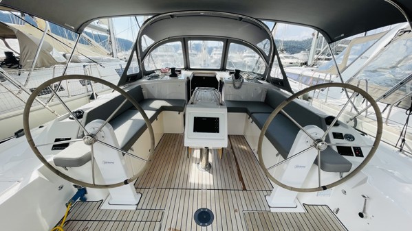 2023 BAVARIA C42