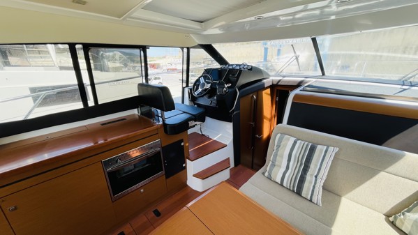 2014 JEANNEAU NC 11