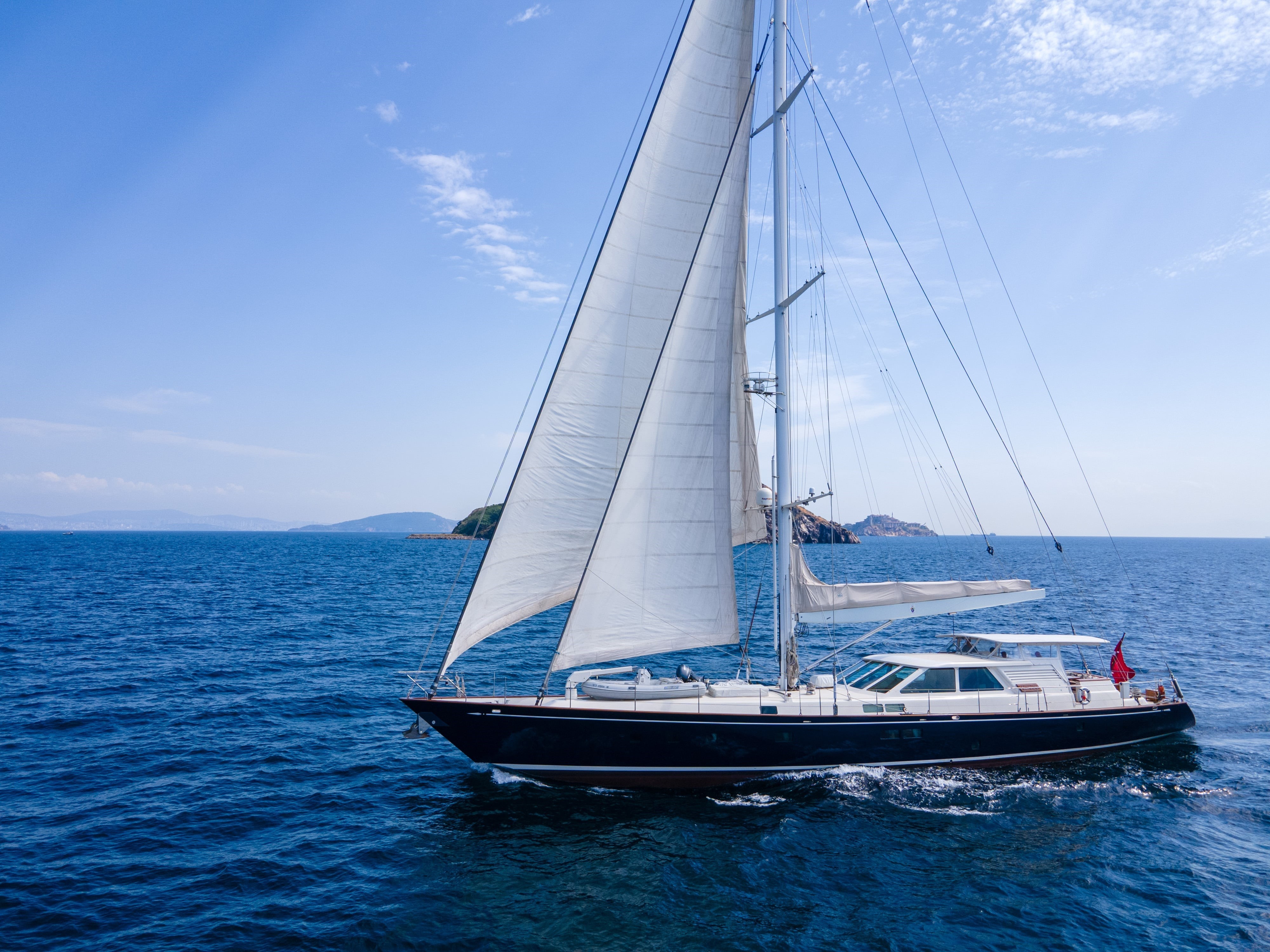 2002 ROYAL DENSHIP 110 SLOOP 