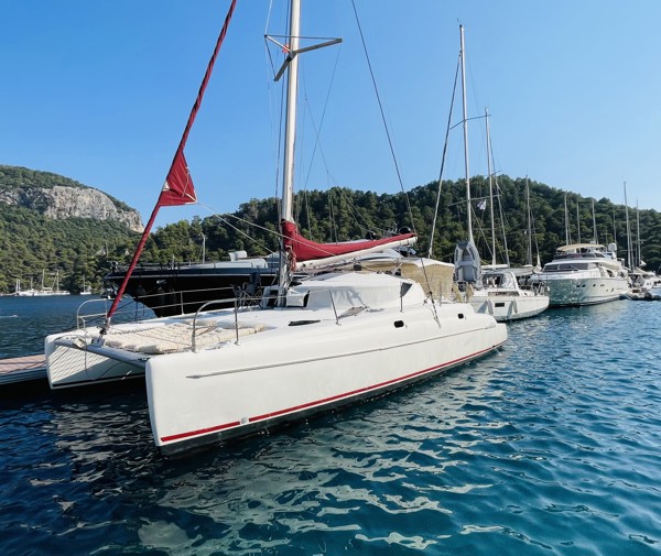 2005 FOUNTAINE PAJOT ATHENA 38